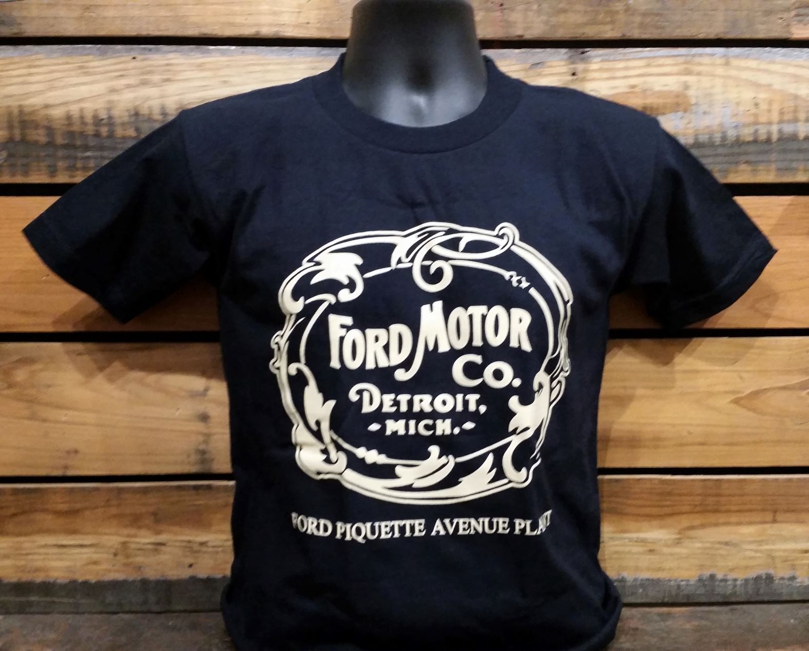 De Alpen Gewoon begrijpen Ford Motor Company Vintage Logo T-Shirt | Ford Piquette Avenue Plant